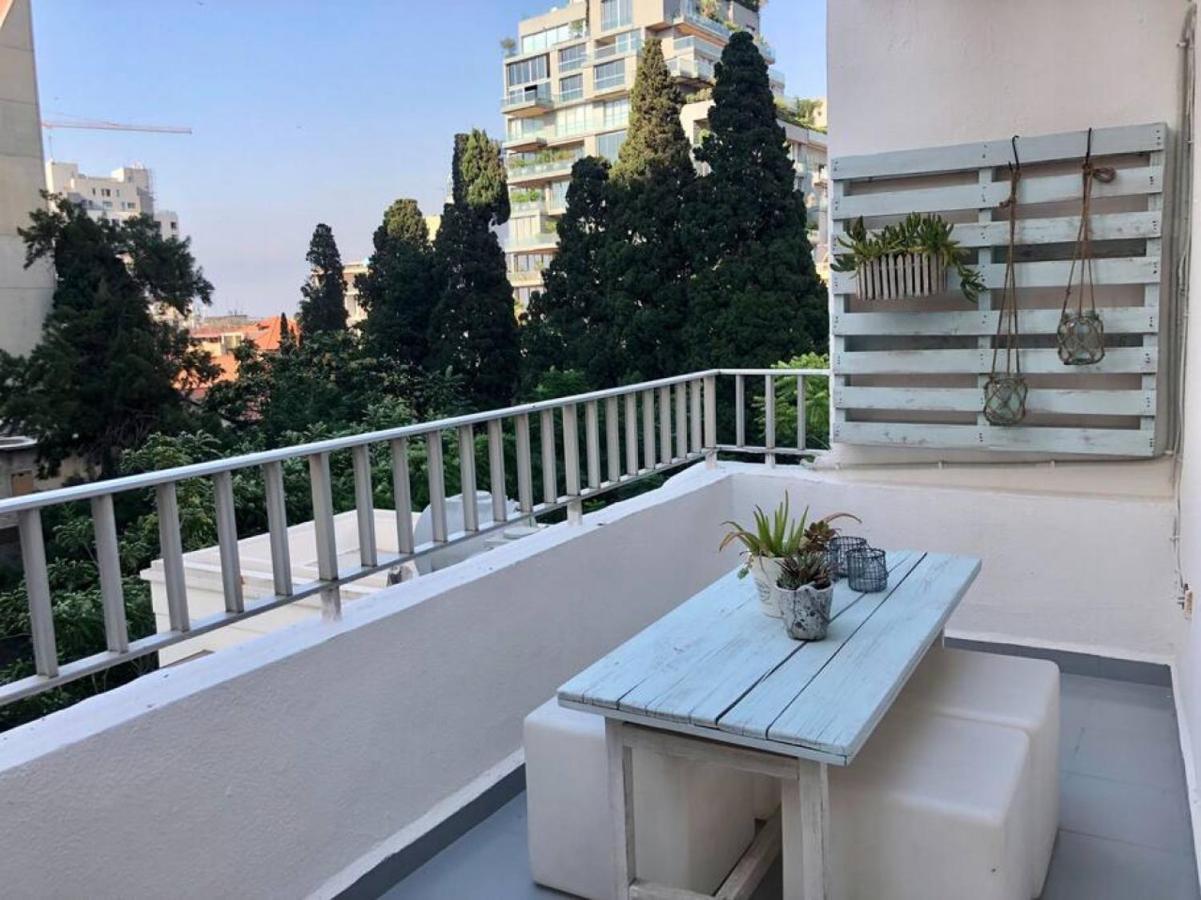 Lovely 2 Bedroom In Gemmayze Beirut Exterior photo